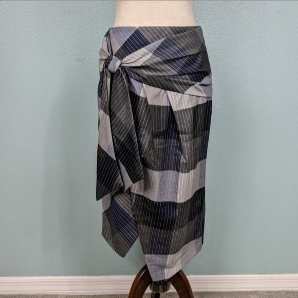 NWT Zara Trafaluc  tie front grey navy plaid penci